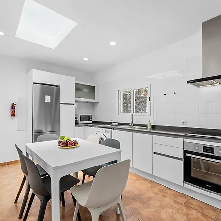 3 Bedroom With Private Pool Close To Papagayo 빌라 플라야블랑카