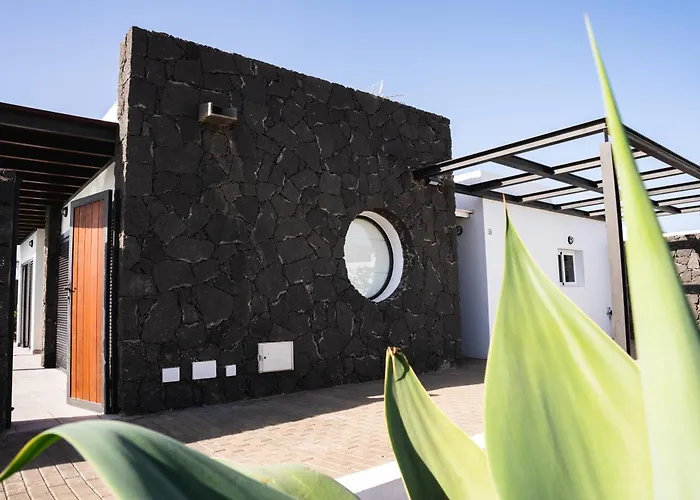 3 Bedroom With Private Pool Close To Papagayo Playa Blanca (Lanzarote)