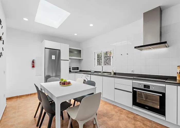 3 Bedroom With Private Pool Close To Papagayo Villa Playa Blanca (Lanzarote)