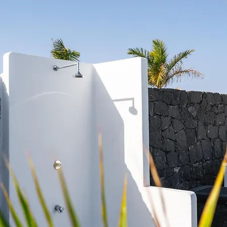 3 Bedroom With Private Pool Close To Papagayo Villa Playa Blanca (Lanzarote)
