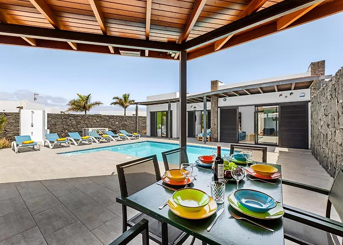 3 Bedroom With Private Pool Close To Papagayo Vila